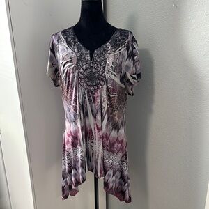 Chic V-Neck Patterned Blouse